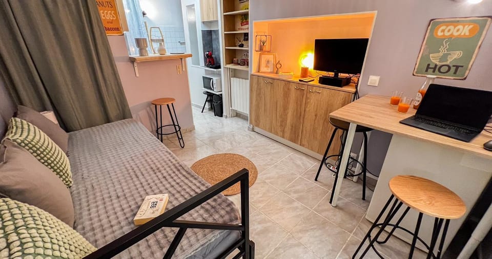 TV and multimedia, Living room, Seating area