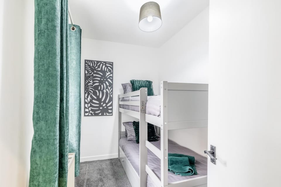 Small, Cosy 2BR 1Bathroom Nearby the Town Center Apartment in Scotland