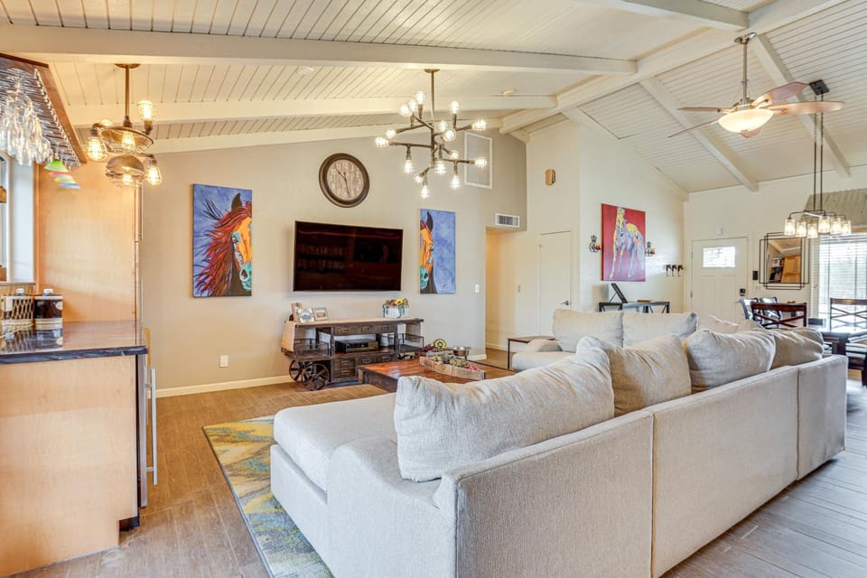 Horsey Hideaway: Ranch House in Cave Creek! House in Pinnacle Peak