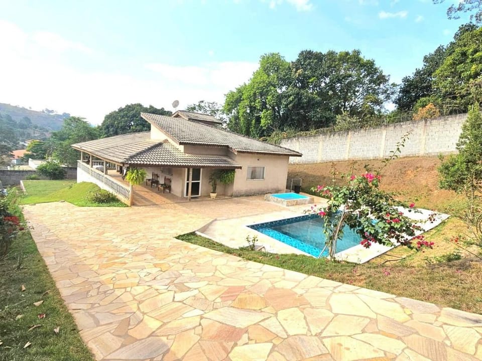 Chácara Piscina, Campo e Fogueira em Atibaia House in Atibaia
