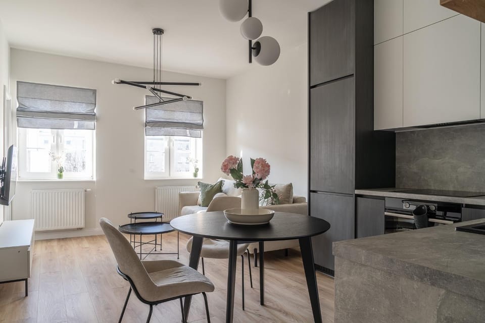 Kitchen or kitchenette, Seating area