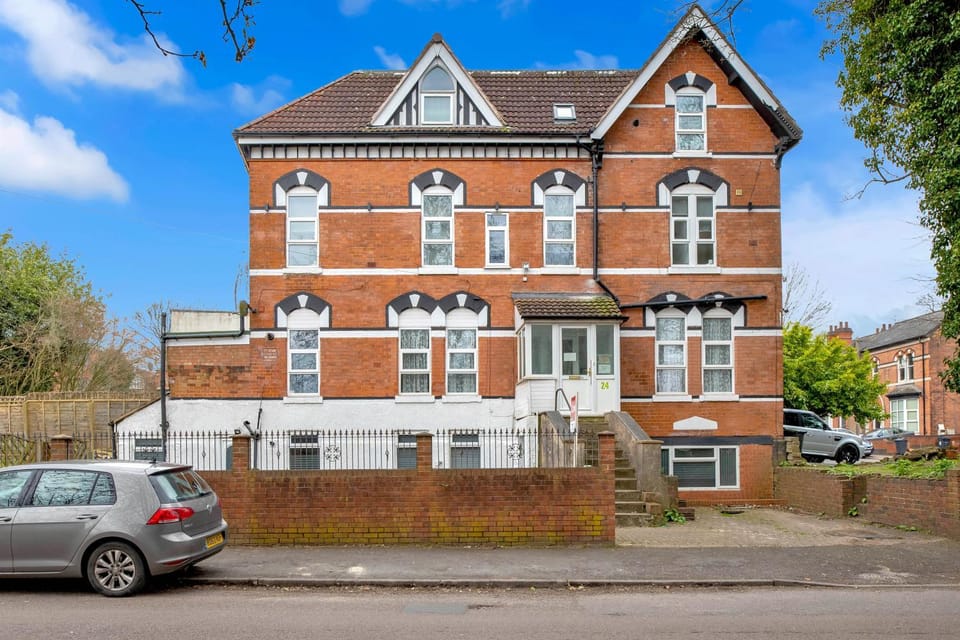 Property building, Street view