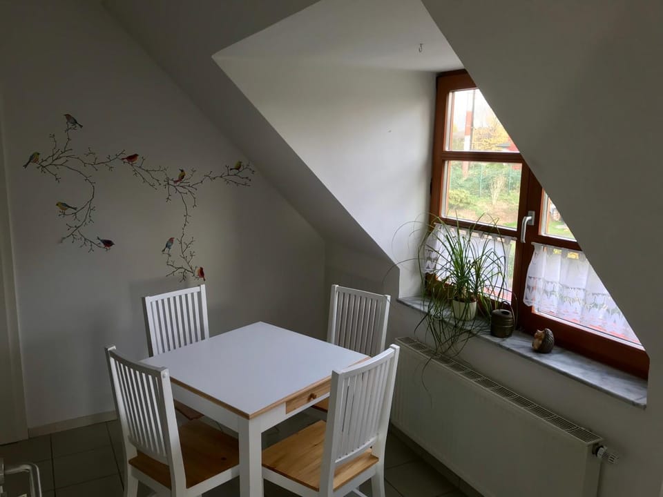 Photo of the whole room, Dining area