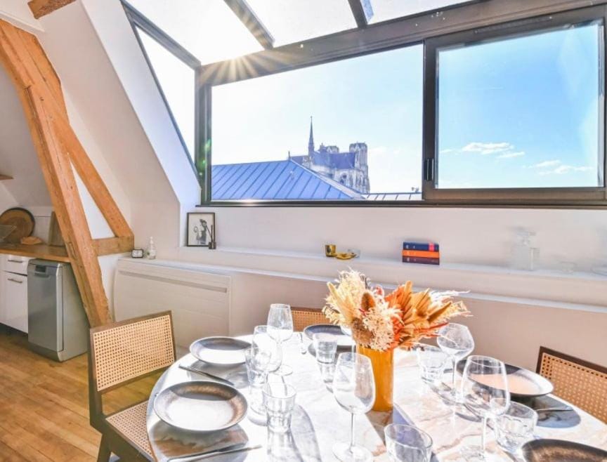 Appartement centre-ville Reims vue Cathédrale Apartment in Reims