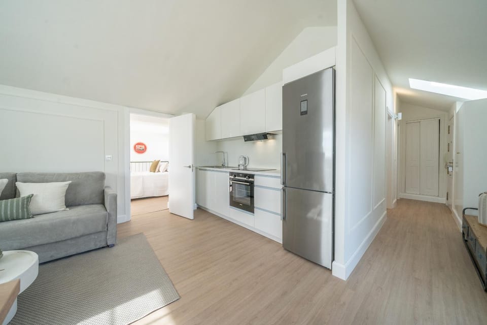 Kitchen or kitchenette, oven