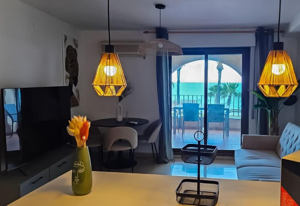Living room, Photo of the whole room, Seating area, Dining area