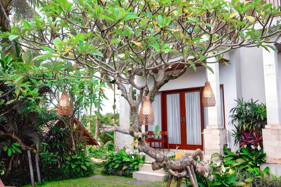 Property building, Spring, Day, Garden, Lobby or reception, Garden view