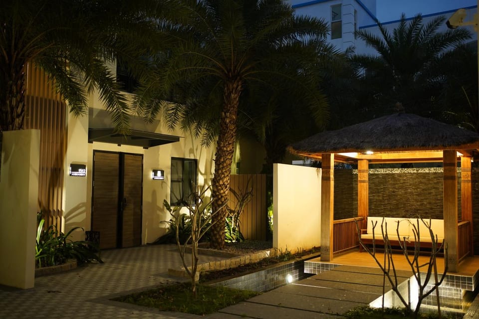 Patio, Night