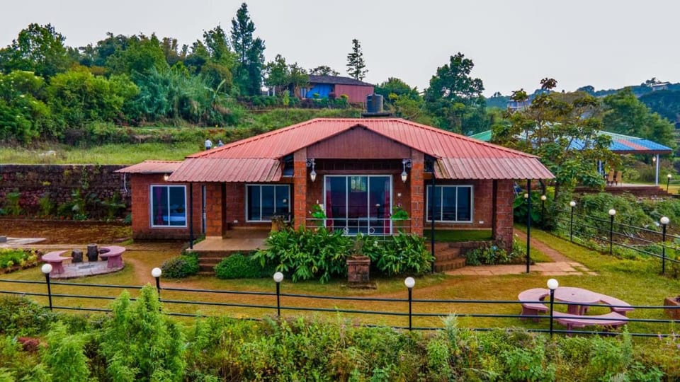 Property building, Garden