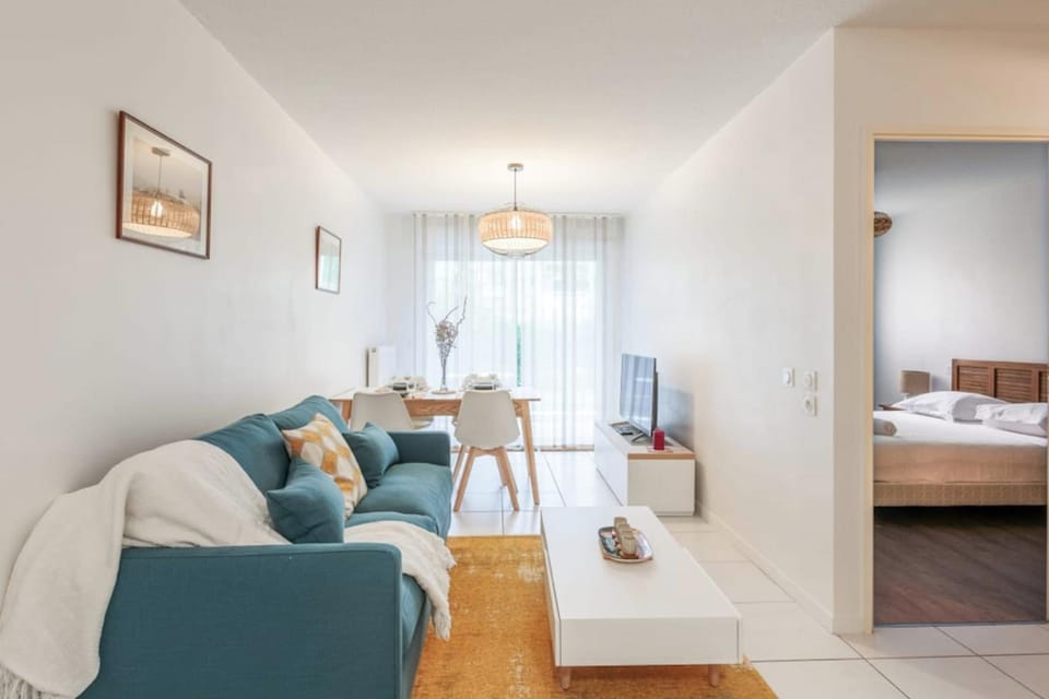 Beautiful apartment - near the beach Apartment in La Rochelle