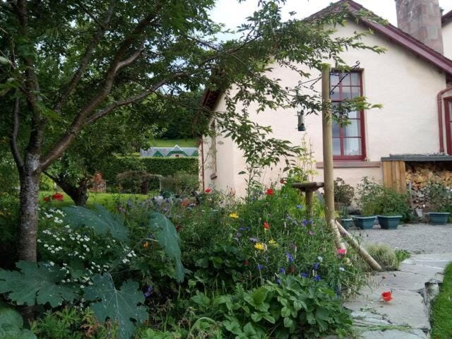 Property building, Garden