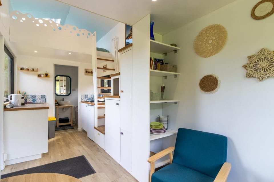 Property building, Living room
