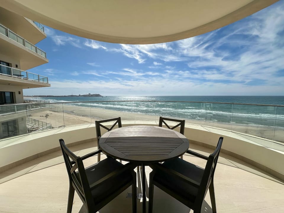 Paradise Found Luxe 2BR Condo in Iconic Location House in Rocky Point