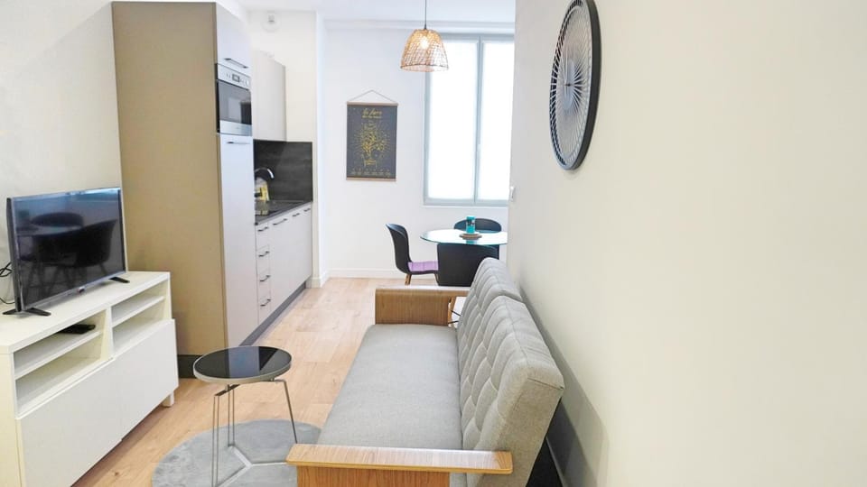 Communal lounge/ TV room, TV and multimedia, Kitchen or kitchenette, Living room, Seating area