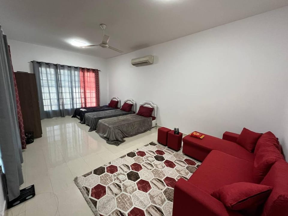 Photo of the whole room, Bedroom, minibar