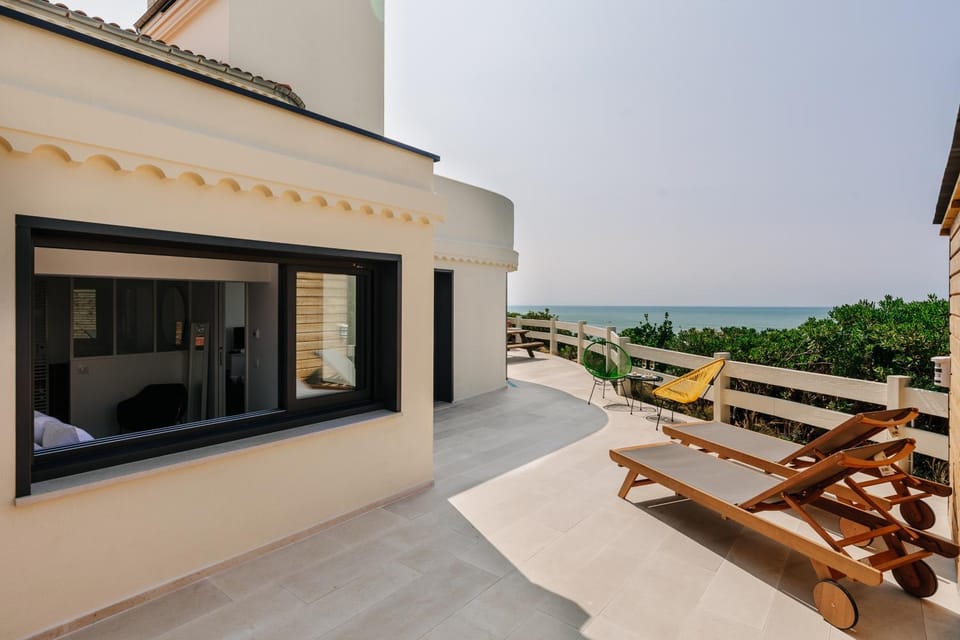 Patio, Natural landscape, View (from property/room), Sea view, Sunrise, Sunset, sunbed