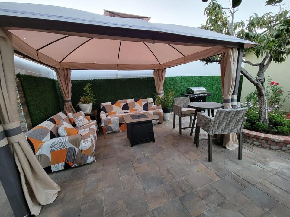 Extremely Chill 3 Bedroom Home House in Long Beach