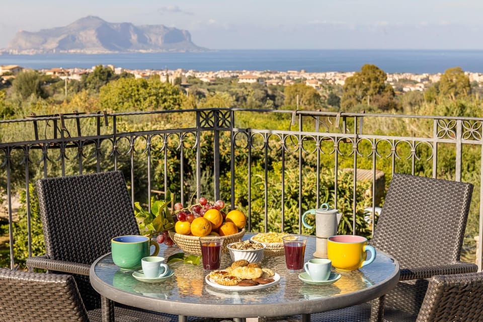 Patio, Natural landscape, View (from property/room), Balcony/Terrace, Mountain view, Sea view