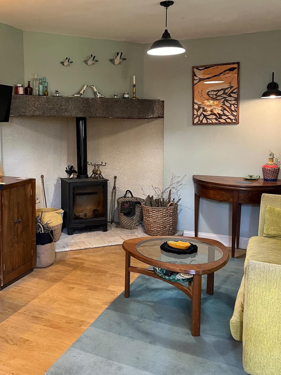 Living room, Seating area, fireplace