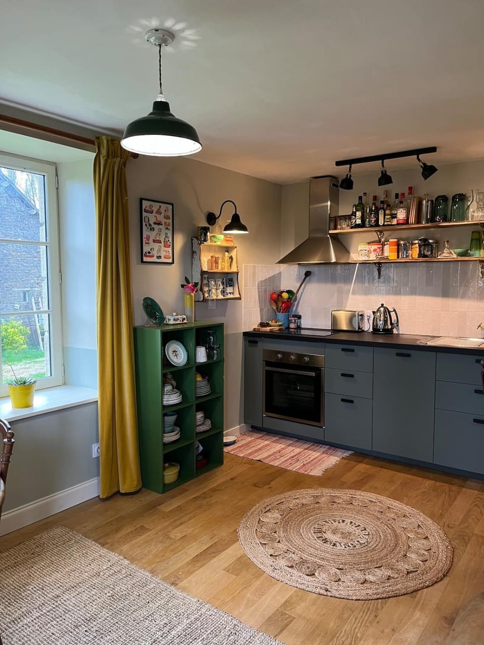 Kitchen or kitchenette, stove