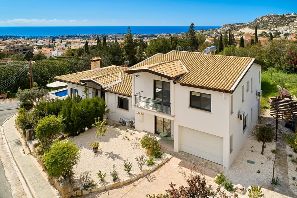 Property building, Neighbourhood, Natural landscape, Bird's eye view, Sea view