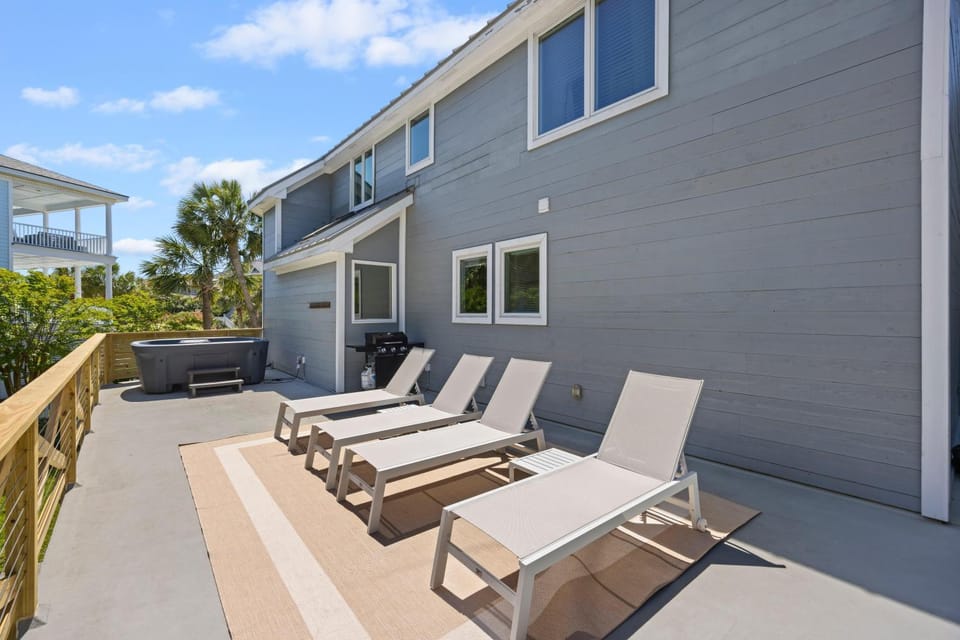 AV4-53: 4 53rd Avenue House in Isle of Palms