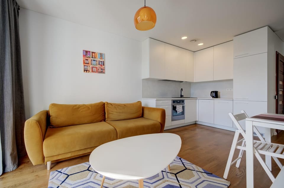 Seating area, kitchen