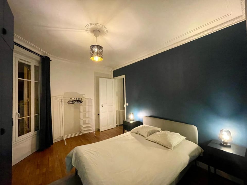 Bed, Bedroom