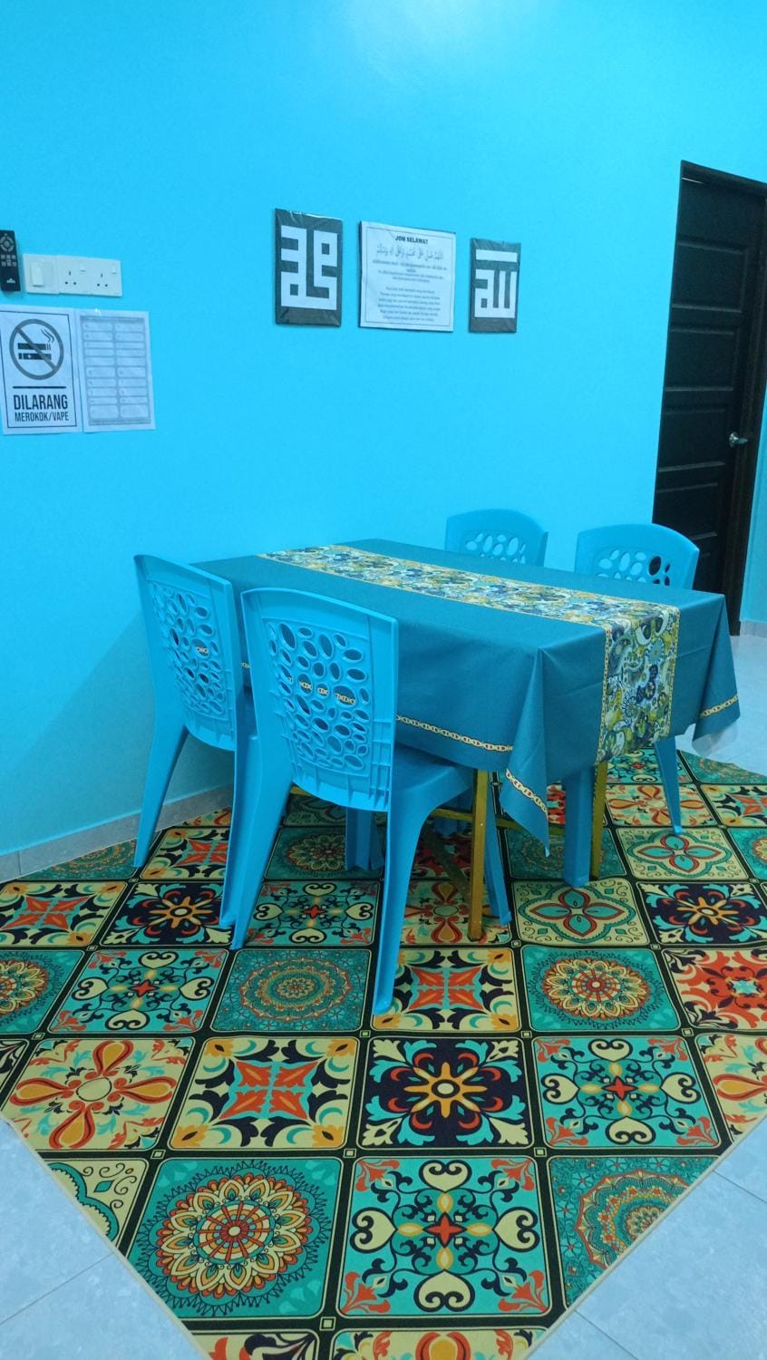 Seating area, Dining area