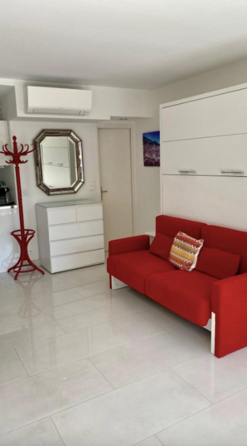 Beautiful Studio with shared pool Apartment in Saint-Tropez