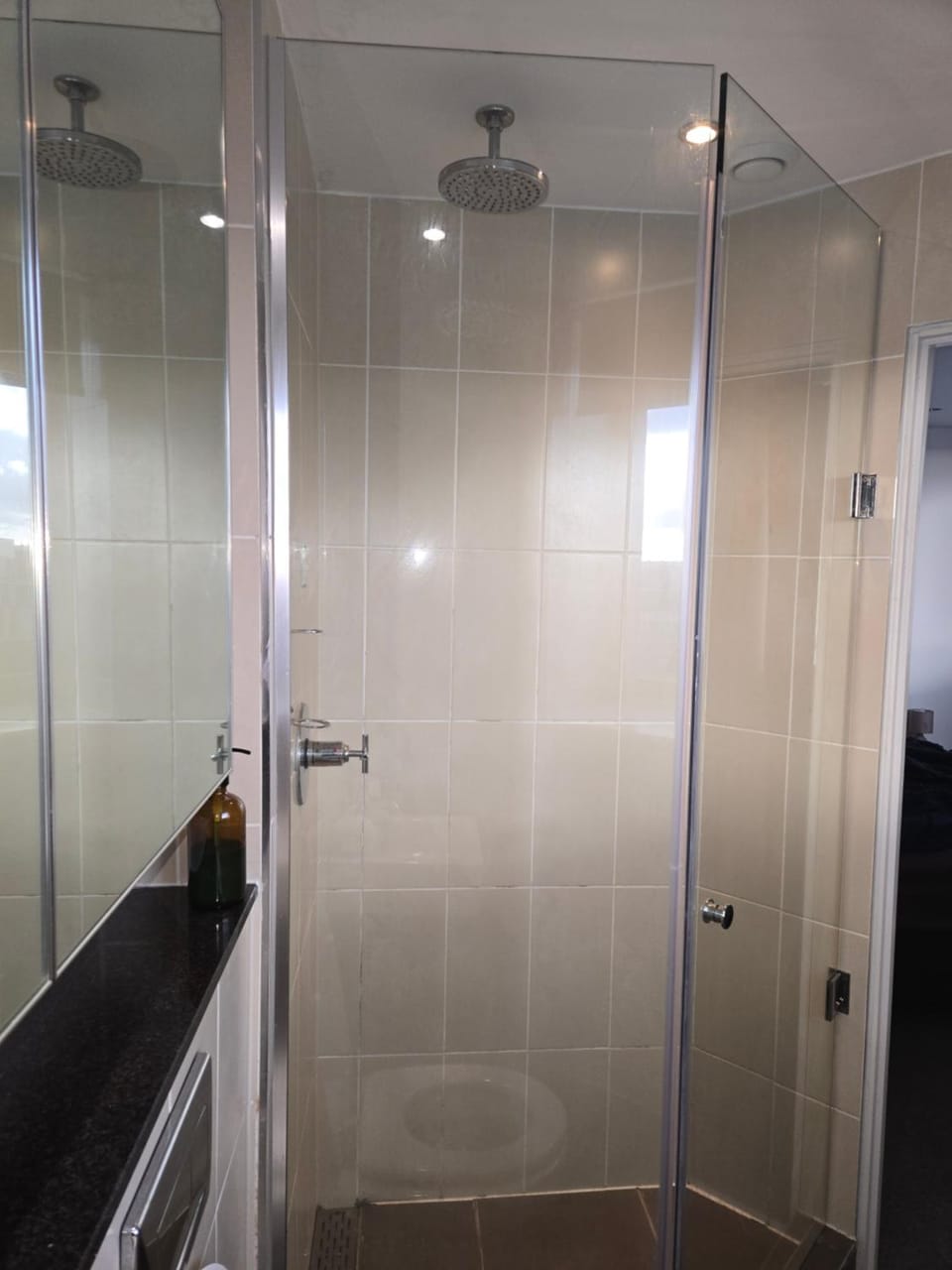 Lovely one private bedroom in shared 2 bedroom apartment Vacation rental in Salford