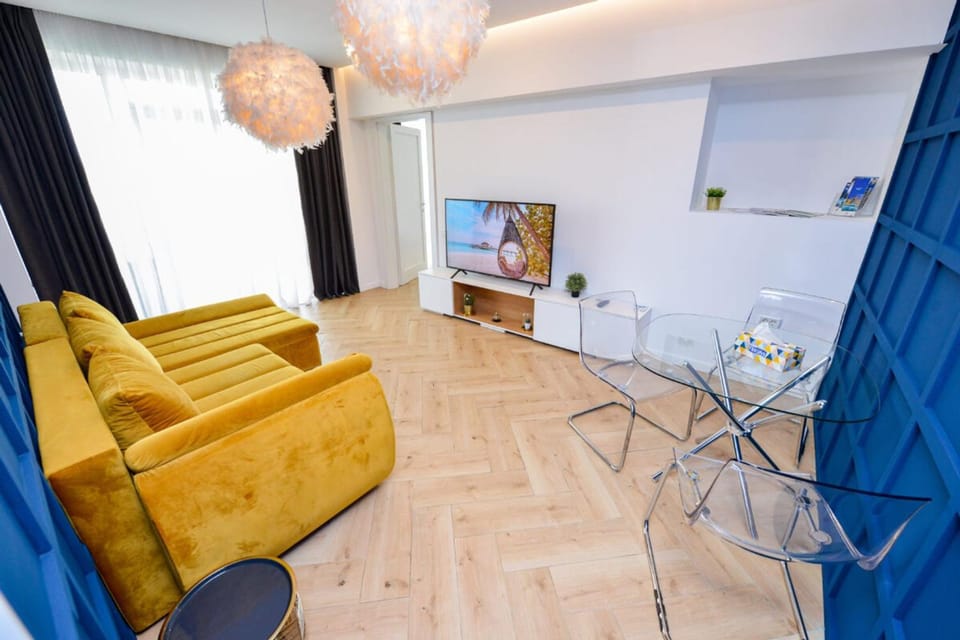Communal lounge/ TV room, TV and multimedia, Living room