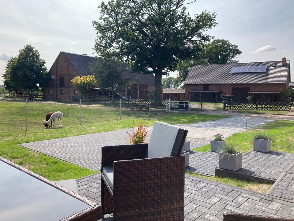 Garden view, Parking