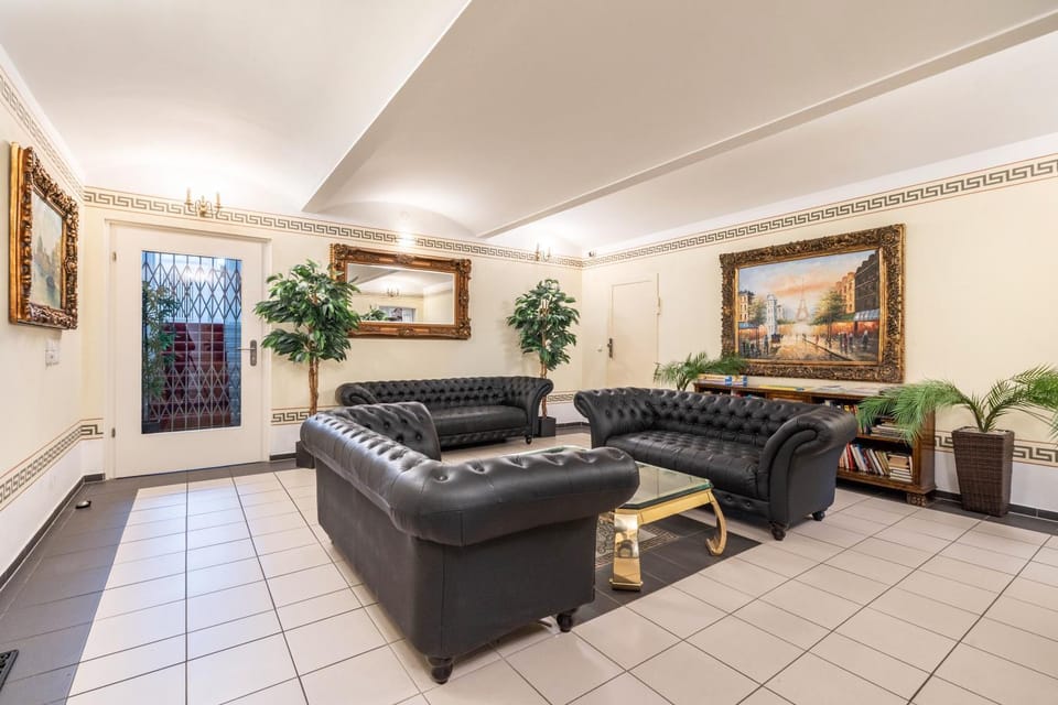 Property building, Living room