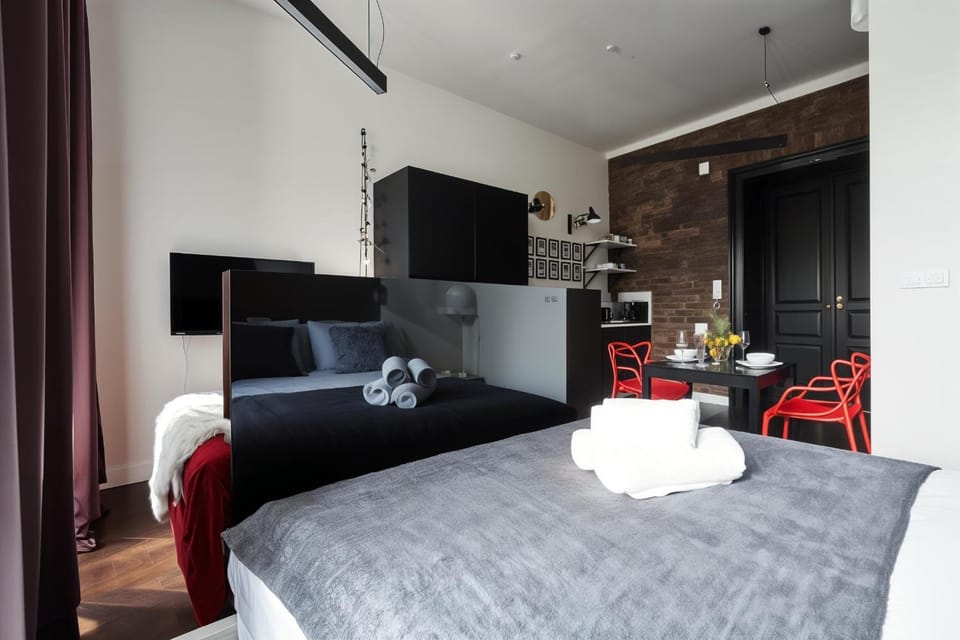 Bed, TV and multimedia, Kitchen or kitchenette, Living room, Food and drinks, Photo of the whole room, Seating area, Dining area, Bedroom, Food, oven, stove