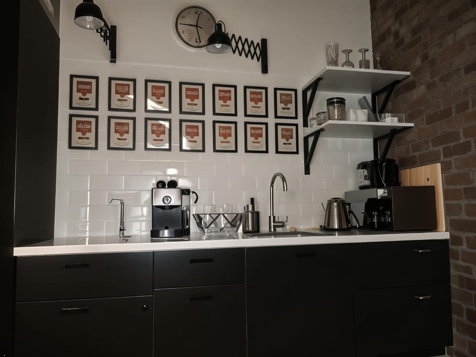 Coffee/tea facilities, Kitchen or kitchenette