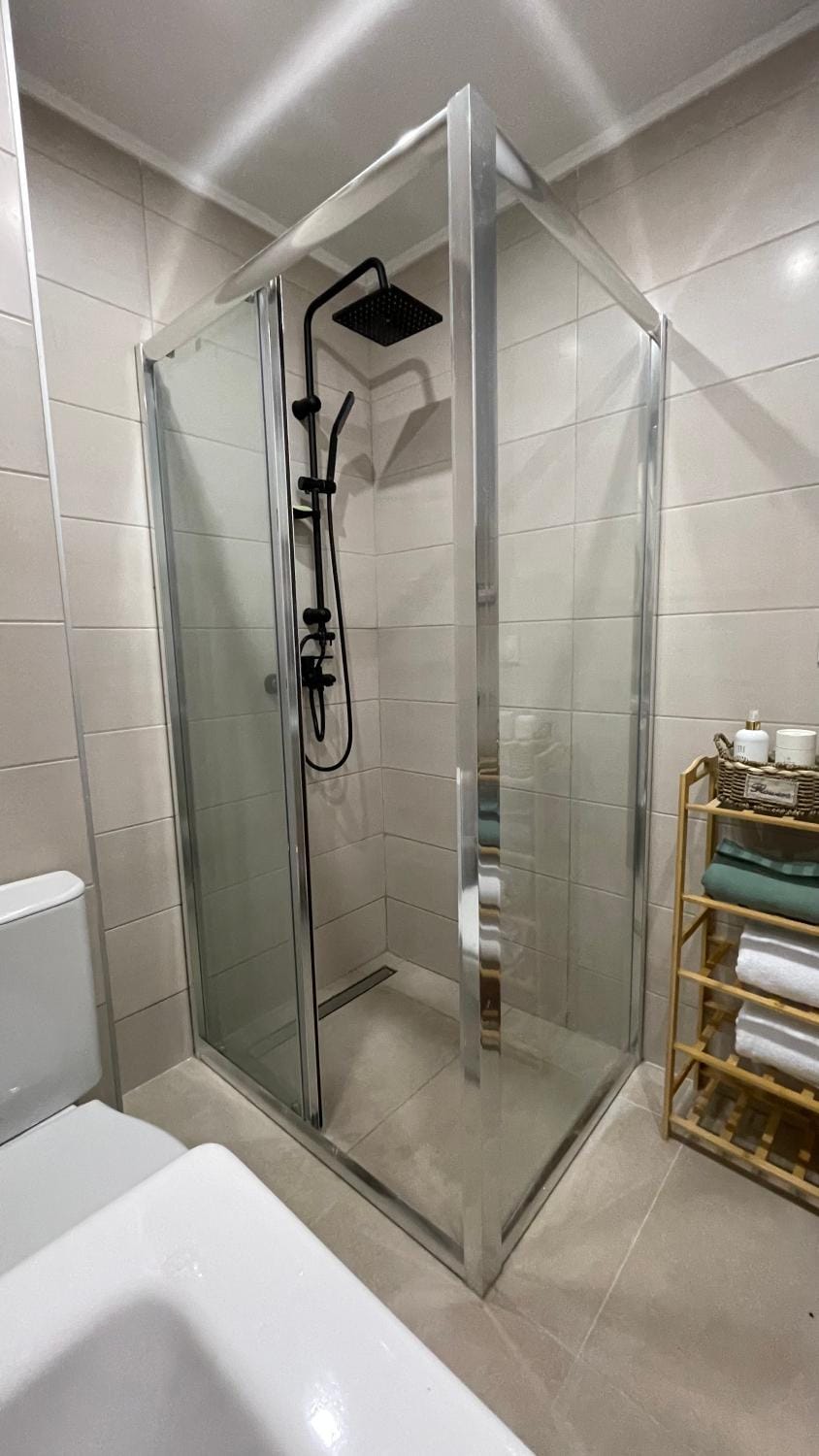 Shower, Bathroom, towels