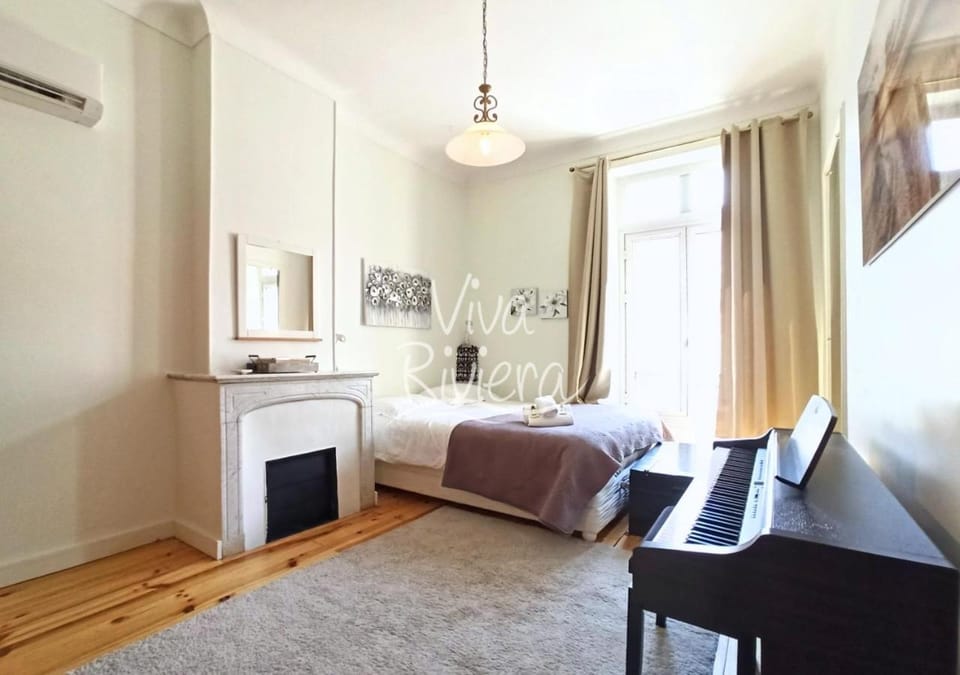 Bed, TV and multimedia, Photo of the whole room, Bedroom, air conditioner