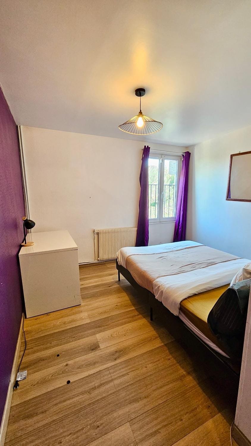 Bed, Photo of the whole room, Bedroom