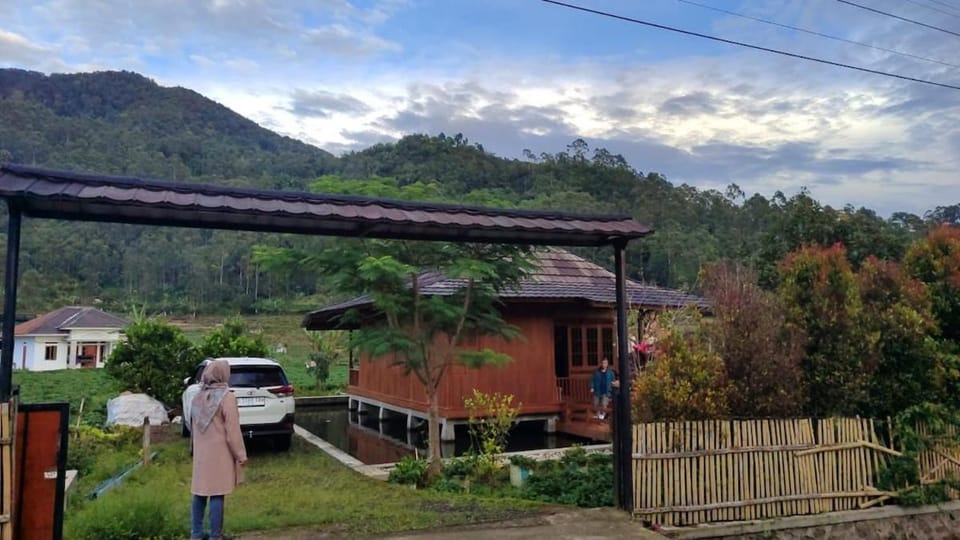 Property building, Natural landscape, Mountain view