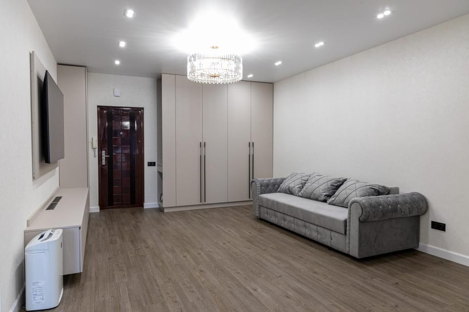 Bed, Living room