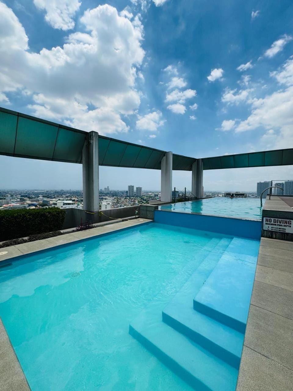 VINIA INFINITY STUDIO 4 near MALLS and MRT STATION Apartment in Quezon City