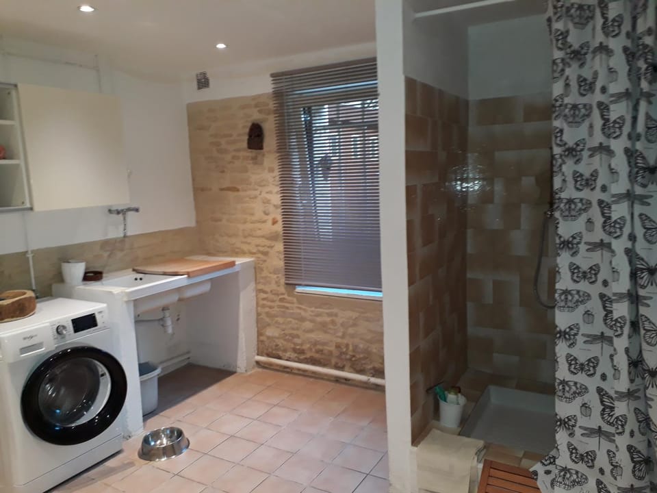 Shower, washing machine