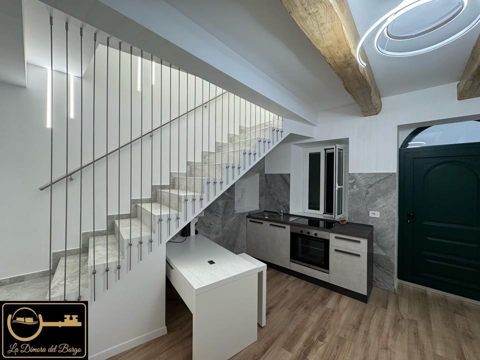 TV and multimedia, Kitchen or kitchenette, Seating area, oven, stove