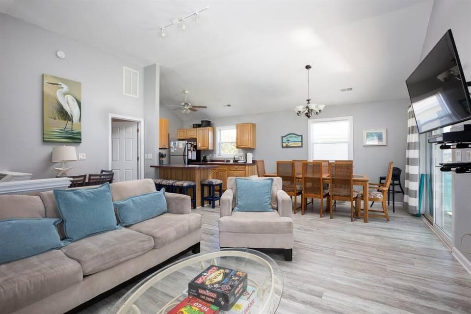 Short walk to Beach with Pool Game Room and Spa House in Corolla