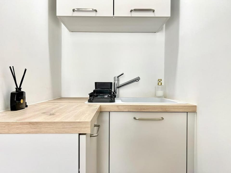 Lou Miradou 2 - Vieux village médiéval, Cosy, Clim, 2 personnes Apartment in Provence-Alpes-Côte d'Azur