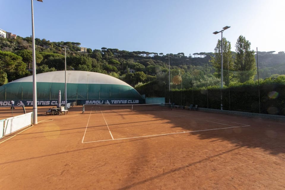 Tennis court
