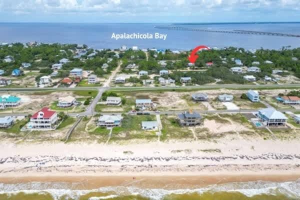 Siren's Oasis 3 Bedroom Pet Friendly St George Island House in Saint George Island