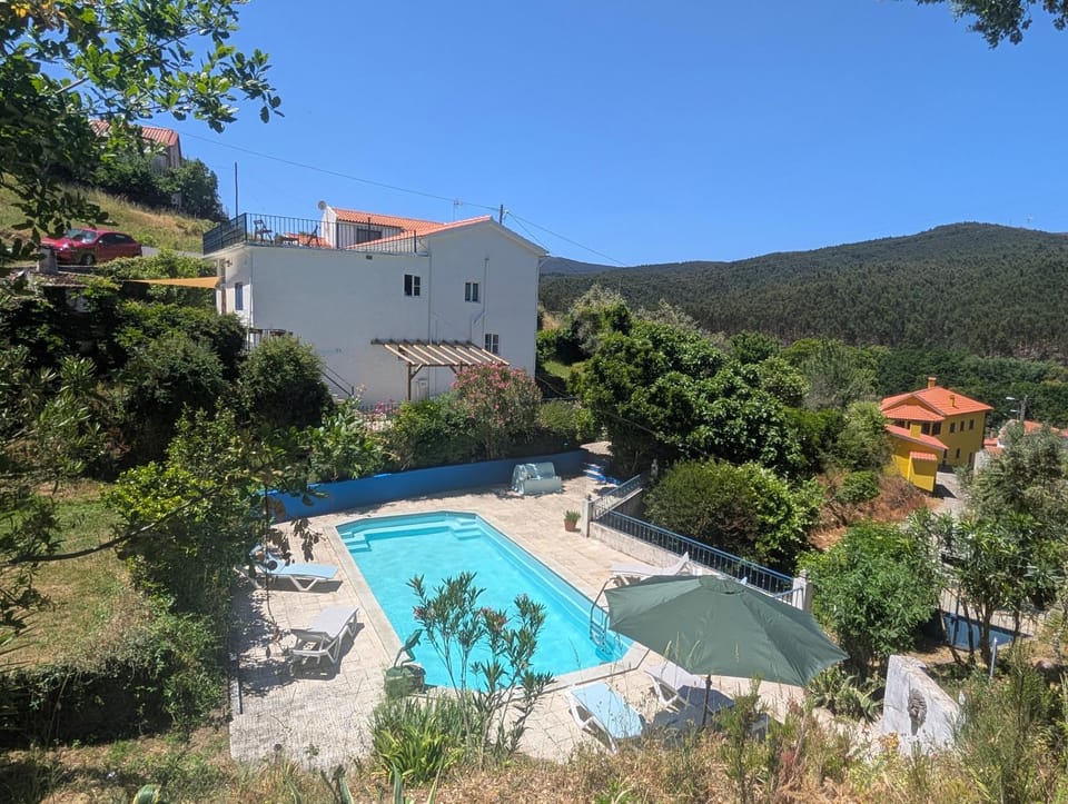 Property building, Day, Natural landscape, Mountain view, Pool view, Swimming pool, sunbed