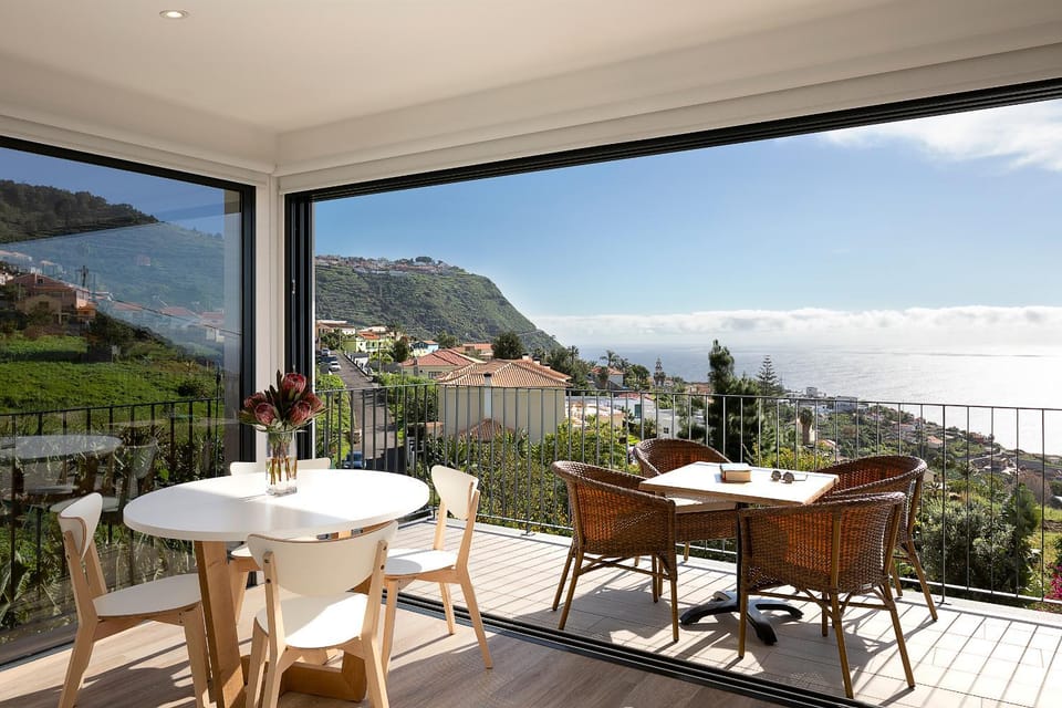 Day, View (from property/room), Balcony/Terrace, Dining area